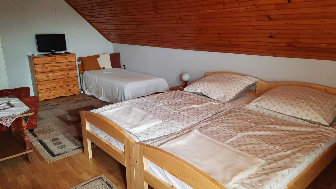Magdaléna Ház Apartamento Balatonlelle Exterior foto