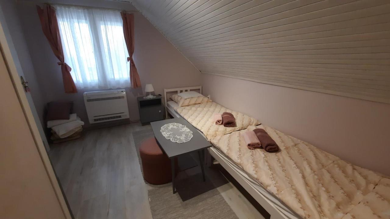 Magdaléna Ház Apartamento Balatonlelle Exterior foto