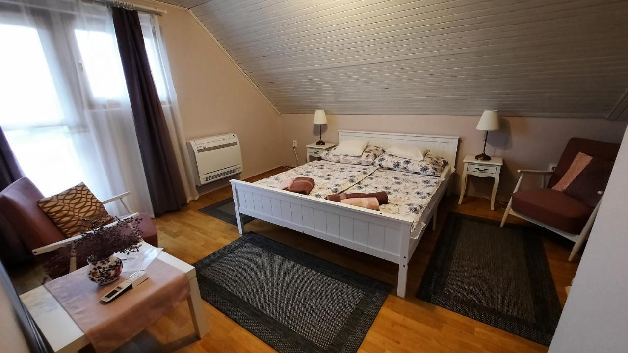 Magdaléna Ház Apartamento Balatonlelle Exterior foto
